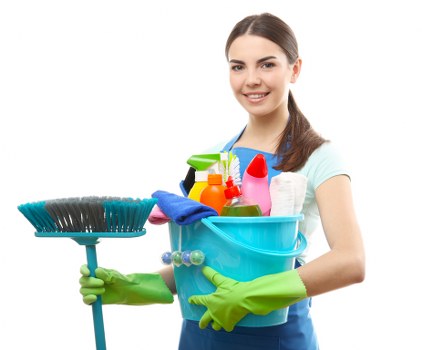 Detailed kitchen and bathroom cleaning in a Chiswick property